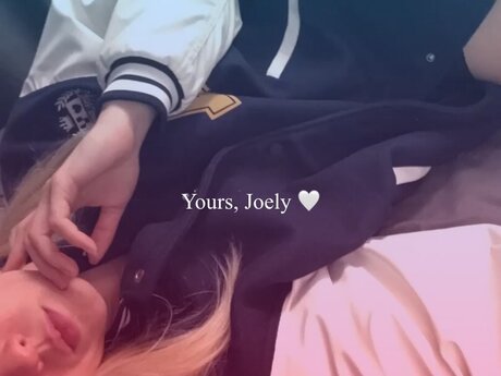 Nagie wyciekłe zdjęcie OnlyFans od Joely Gold