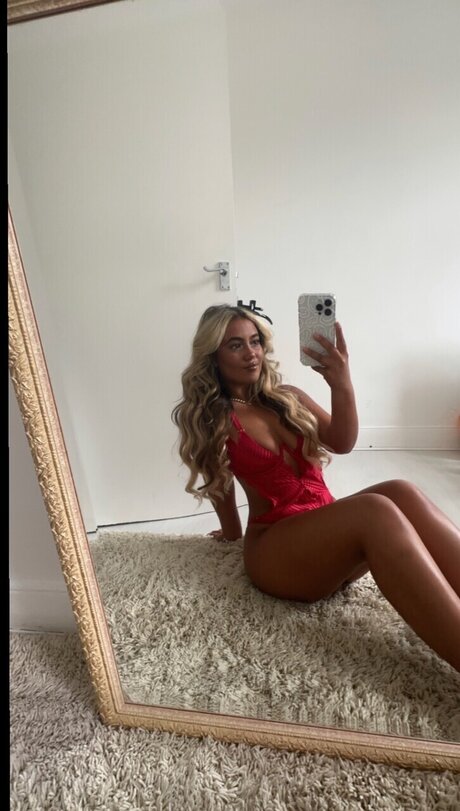 Nagie wyciekłe zdjęcie OnlyFans od Elie