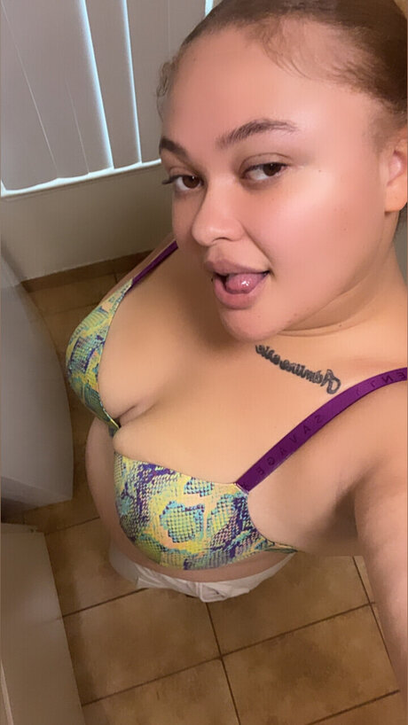 Nagie wyciekłe zdjęcie OnlyFans od Honeyy