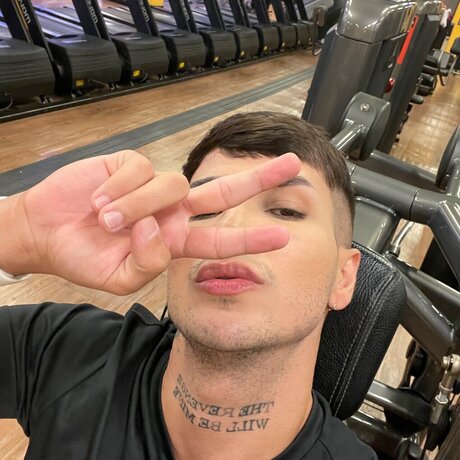 Nagie wyciekłe zdjęcie OnlyFans od Henry