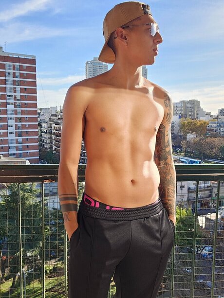 Nagie wyciekłe zdjęcie OnlyFans od Rayobg  Bbc 