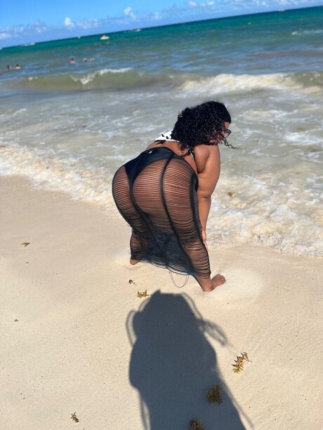 Nagie wyciekłe zdjęcie OnlyFans od Kiyoncee