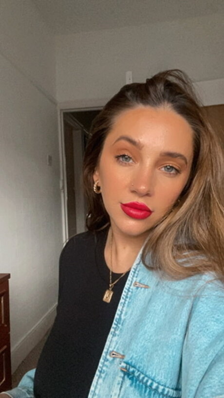 Nagie wyciekłe zdjęcie OnlyFans od Jenn