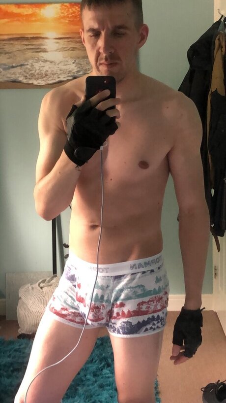 Nagie wyciekłe zdjęcie OnlyFans od J