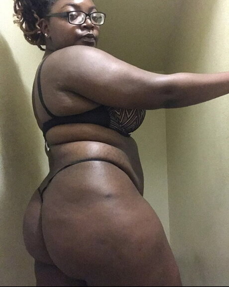 Nagie wyciekłe zdjęcie OnlyFans od 