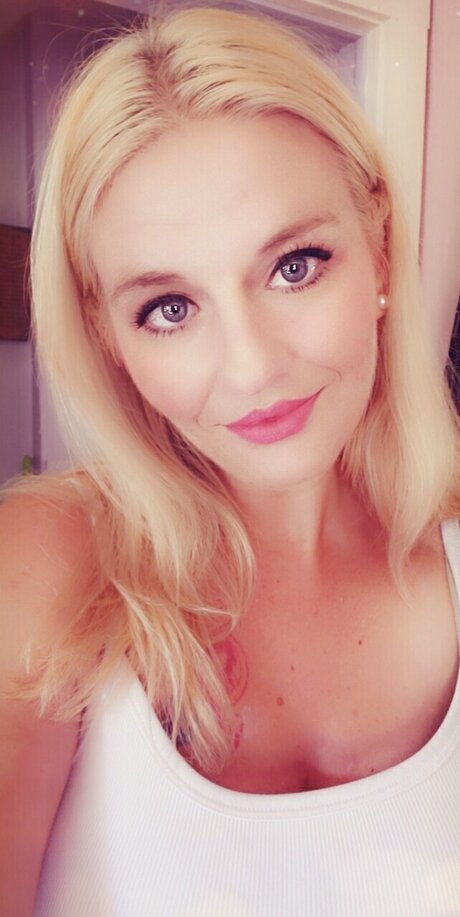 Nagie wyciekłe zdjęcie OnlyFans od Honey Dabs