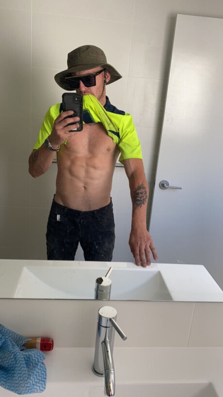 Nagie wyciekłe zdjęcie OnlyFans od Tristan
