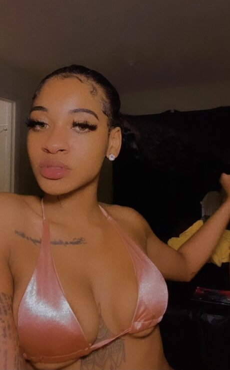 Nagie wyciekłe zdjęcie OnlyFans od Illy