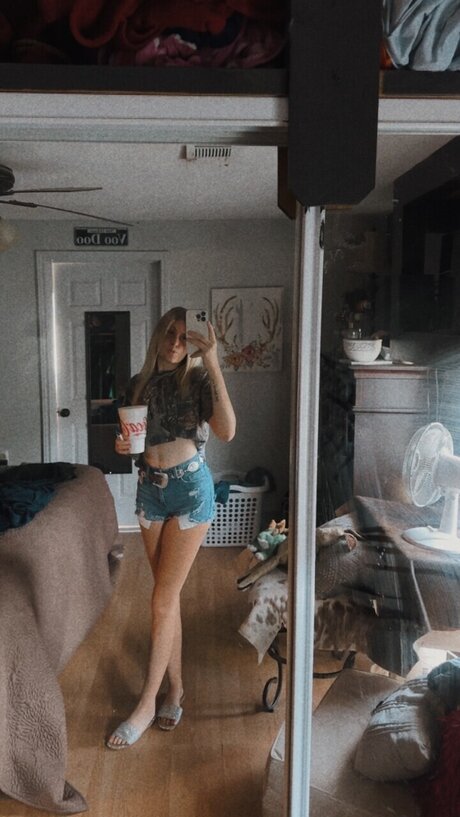 Nagie wyciekłe zdjęcie OnlyFans od Hails