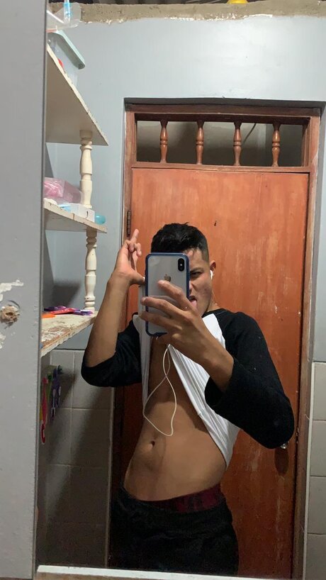 Nagie wyciekłe zdjęcie OnlyFans od Angel Guerrero