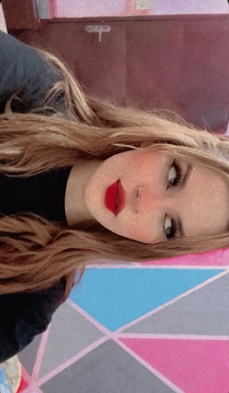 Nagie wyciekłe zdjęcie OnlyFans od Lizzie