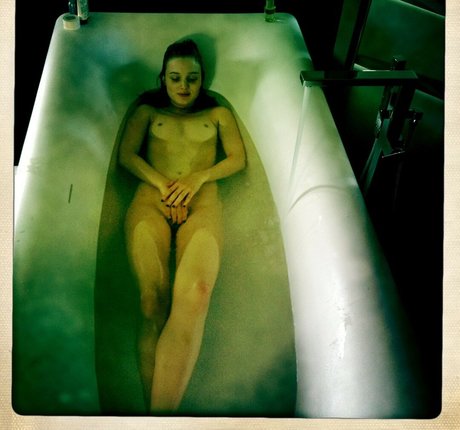 Nagie wyciekłe zdjęcie OnlyFans od Bella Heathcote