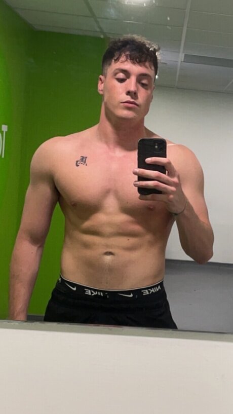 Nagie wyciekłe zdjęcie OnlyFans od Ceej