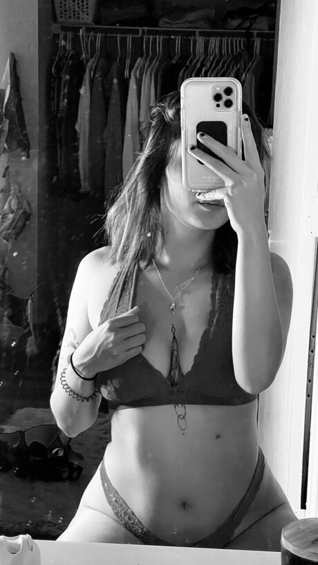 Nagie wyciekłe zdjęcie OnlyFans od Leilani Vaughn