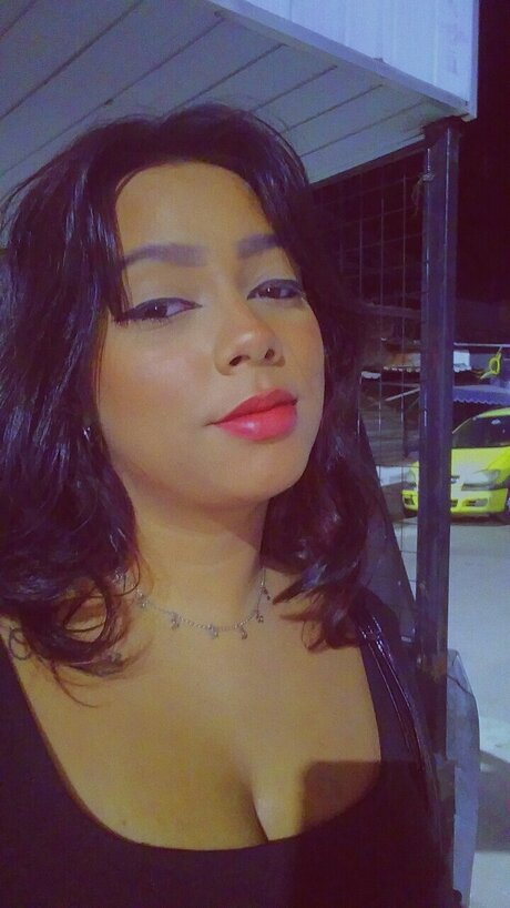 Nagie wyciekłe zdjęcie OnlyFans od Honey77