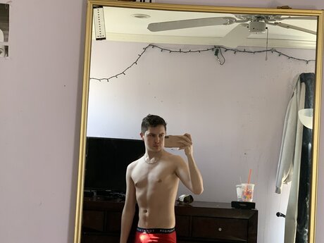 Nagie wyciekłe zdjęcie OnlyFans od Brendan