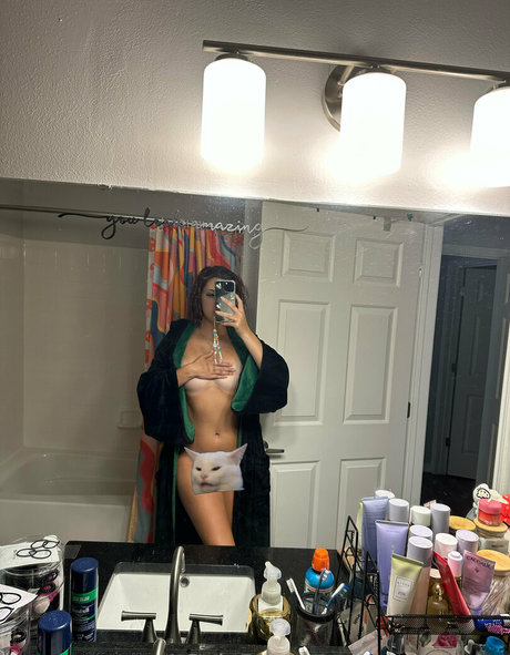 Nagie wyciekłe zdjęcie OnlyFans od Miakumiho