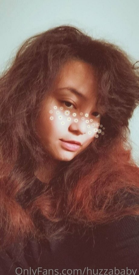 Nagie wyciekłe zdjęcie OnlyFans od Huzzababy