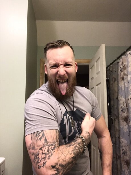 Nagie wyciekłe zdjęcie OnlyFans od Michael Barnhart