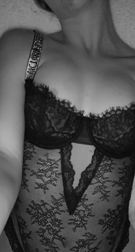Nagie wyciekłe zdjęcie OnlyFans od Carlee