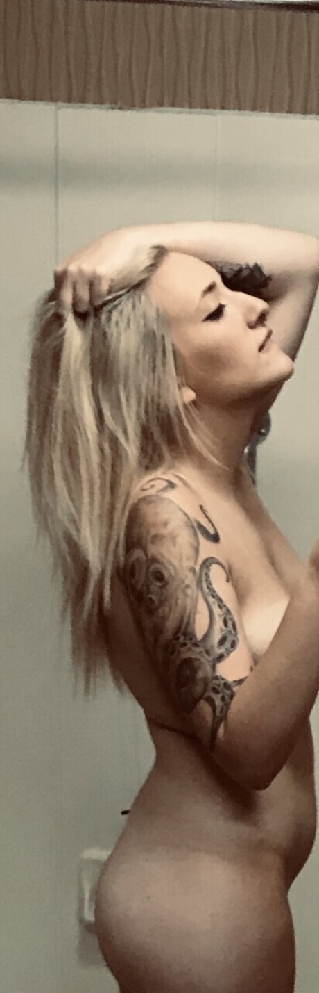Nagie wyciekłe zdjęcie OnlyFans od Tequires Only