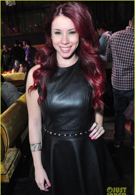 Jillian Rose Reed