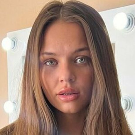 Nagie wyciekłe zdjęcie OnlyFans od Itslaurdunne