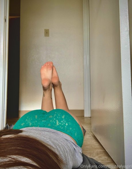 Msstealyagirl