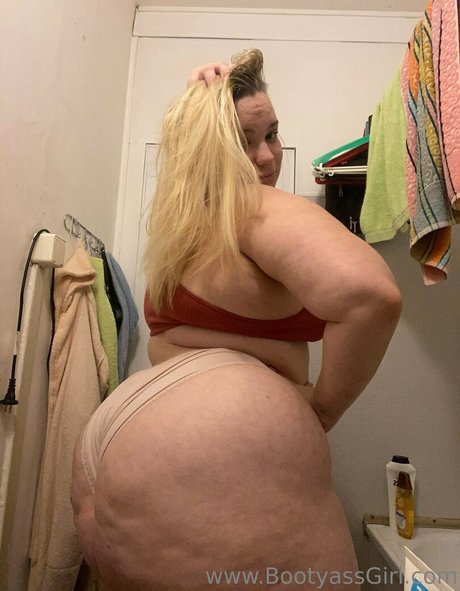 Bootyassgirl