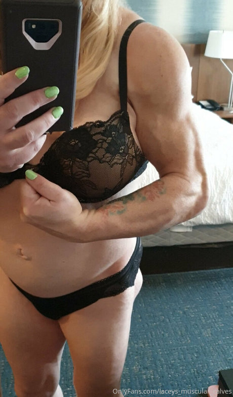 Laceys_muscular_calves