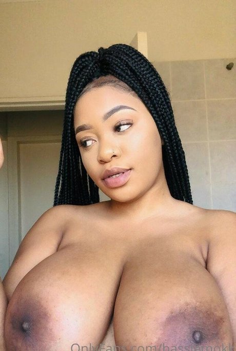 Nagie wyciekłe zdjęcie OnlyFans od Bassiemok