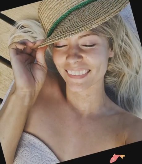 Nagie wyciekłe zdjęcie OnlyFans od Laura Nieminen