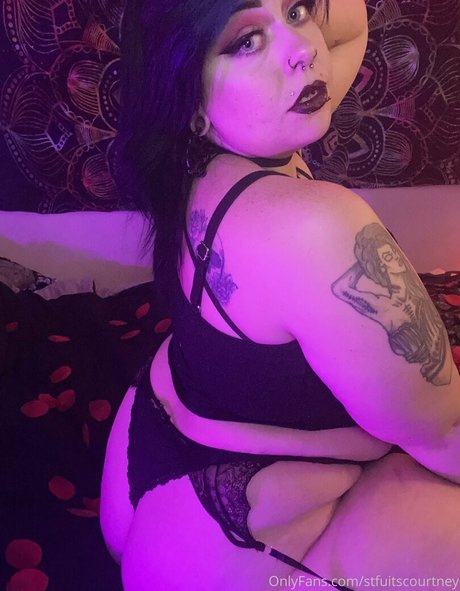 Stfuitscourtney