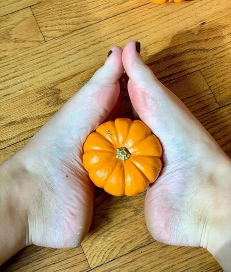 Ellesfeet8