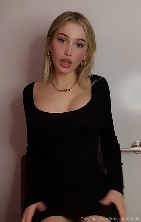 Dressupblondie