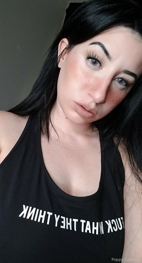 Poppycarminexxx
