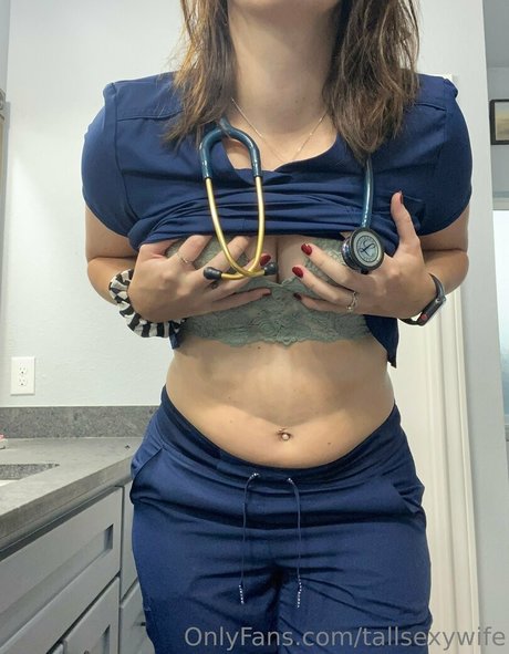 Tallsexywife