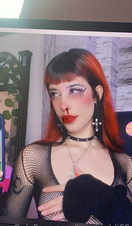 Nagie wyciekłe zdjęcie OnlyFans od Lizzybaddi69