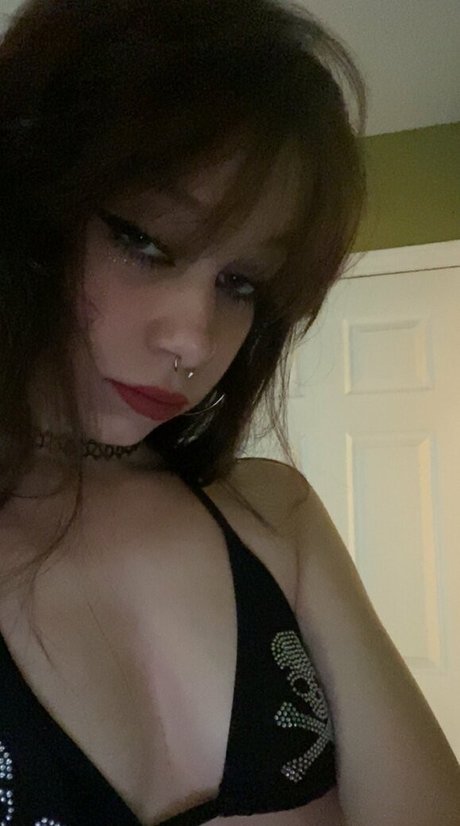 Nagie wyciekłe zdjęcie OnlyFans od Sluttylilypad