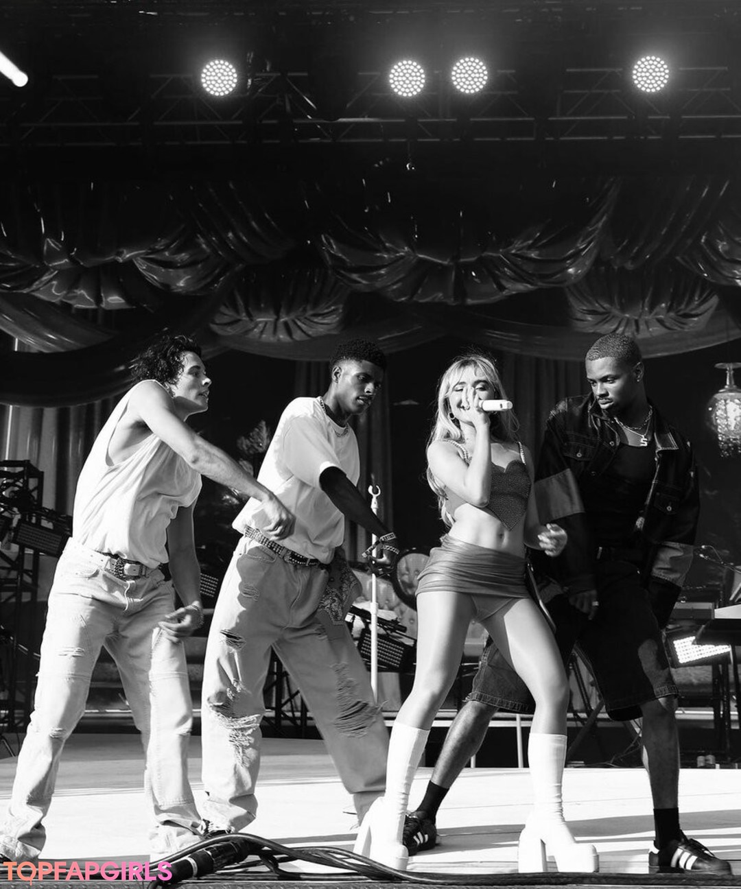 Nagie wyciekłe zdjęcie OnlyFans od Sabrina Carpenter #1577