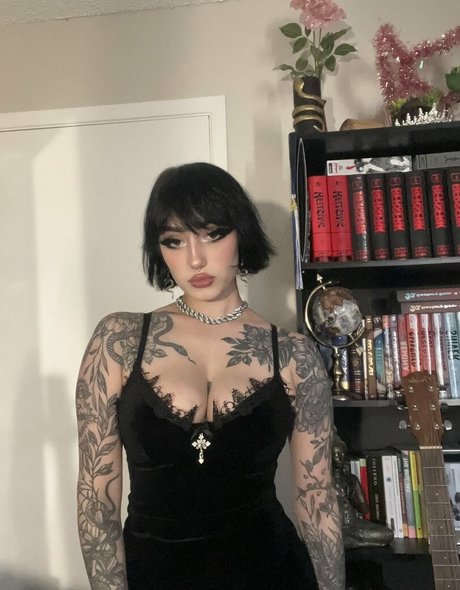 Nagie wyciekłe zdjęcie OnlyFans od Redroomromance