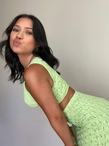 Julia Kelly