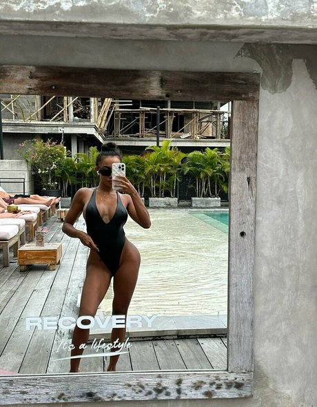 Sexy_petite_asian_girl