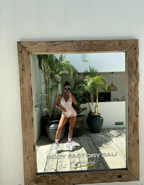 Sexy_petite_asian_girl