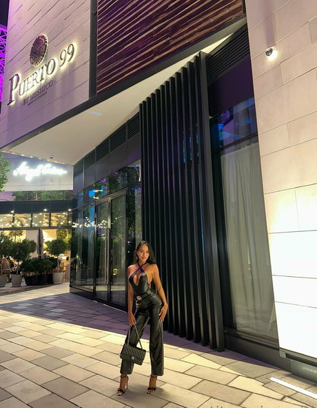 Sexy_petite_asian_girl