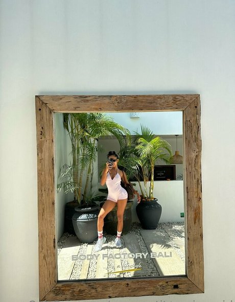 Sexy_petite_asian_girl