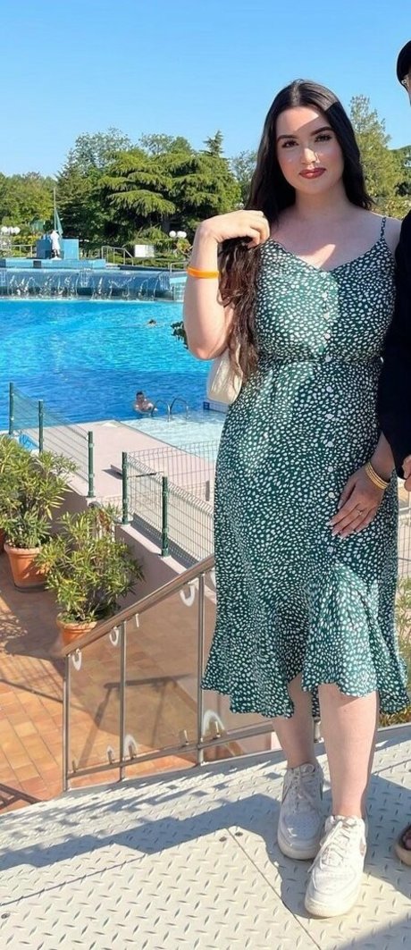 AI Generated Celebrity Nudes