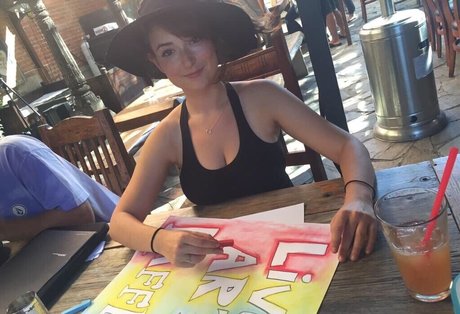 Milana Vayntrub