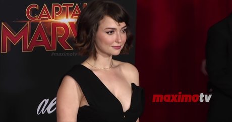 Milana Vayntrub