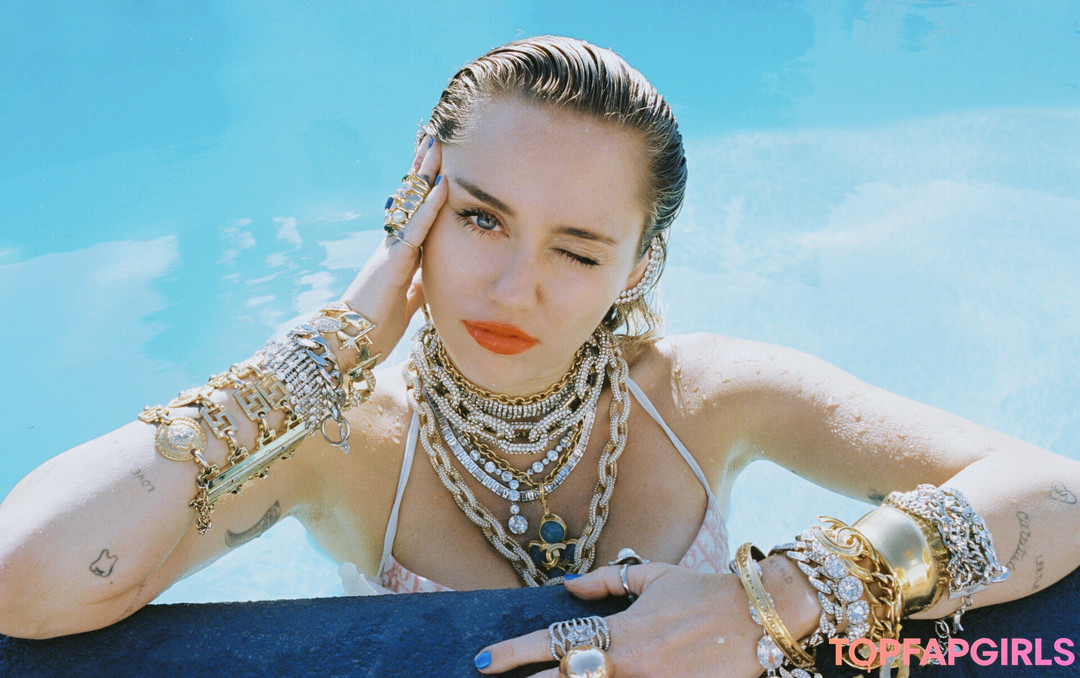 Nagie wyciekłe zdjęcie OnlyFans od Miley Cyrus #1118